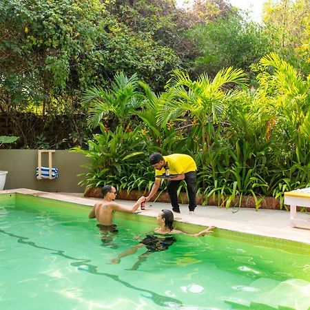 Locomo Boutique, Morjim - Stay Work Eat 외부 사진