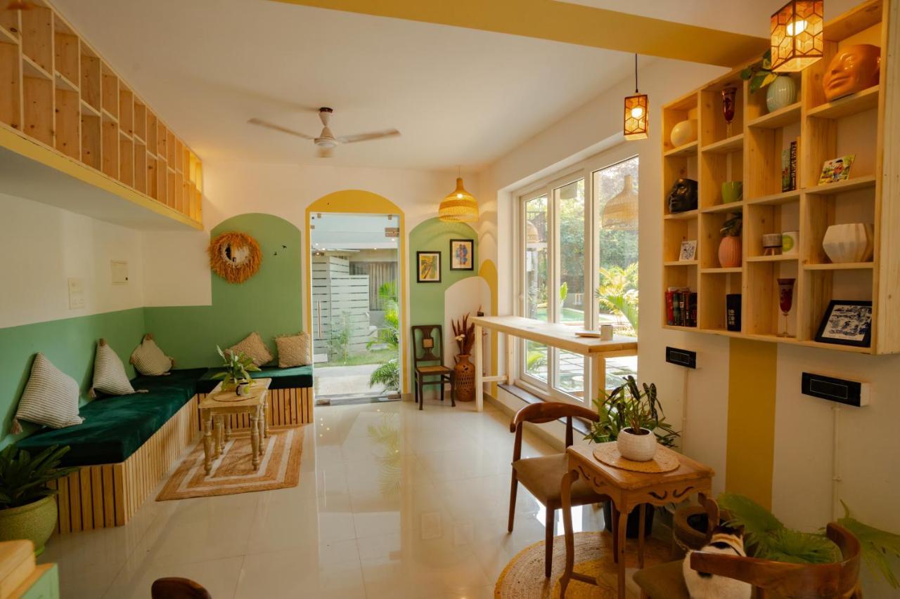Locomo Boutique, Morjim - Stay Work Eat 외부 사진