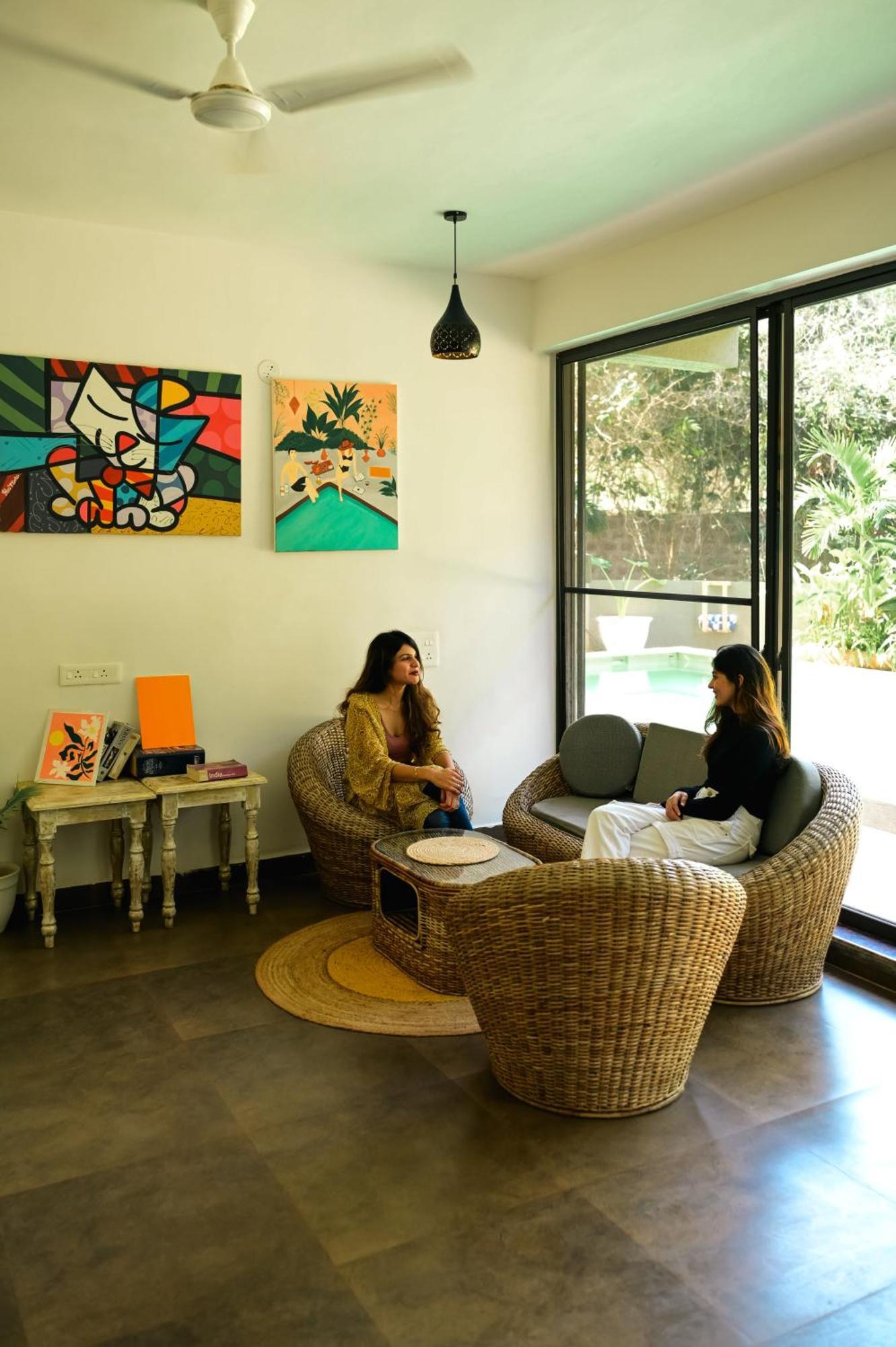 Locomo Boutique, Morjim - Stay Work Eat 외부 사진