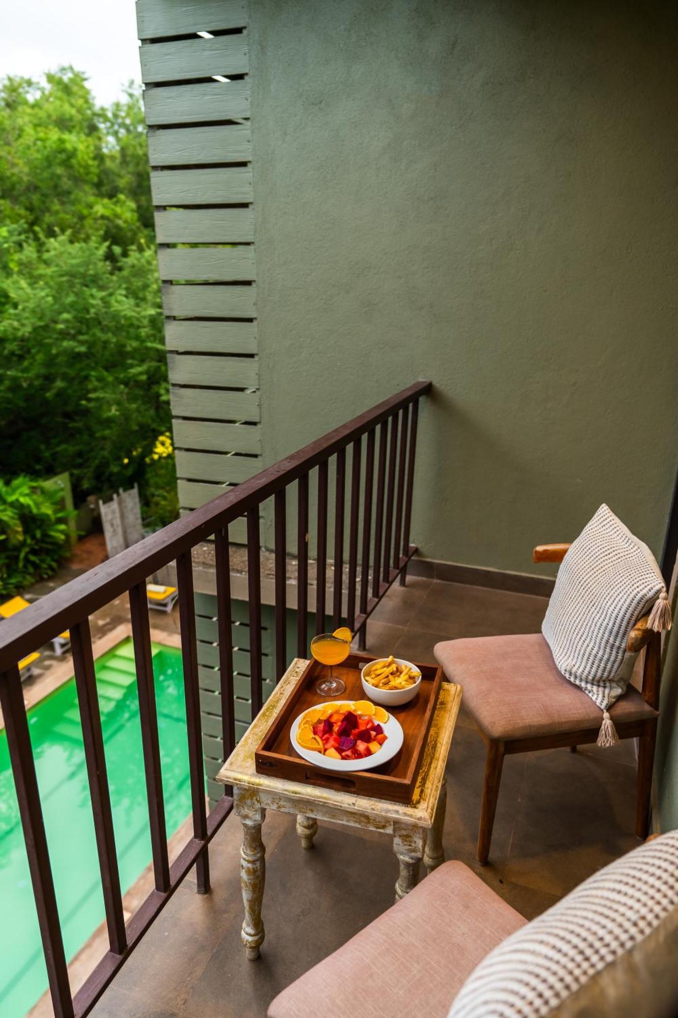Locomo Boutique, Morjim - Stay Work Eat 외부 사진
