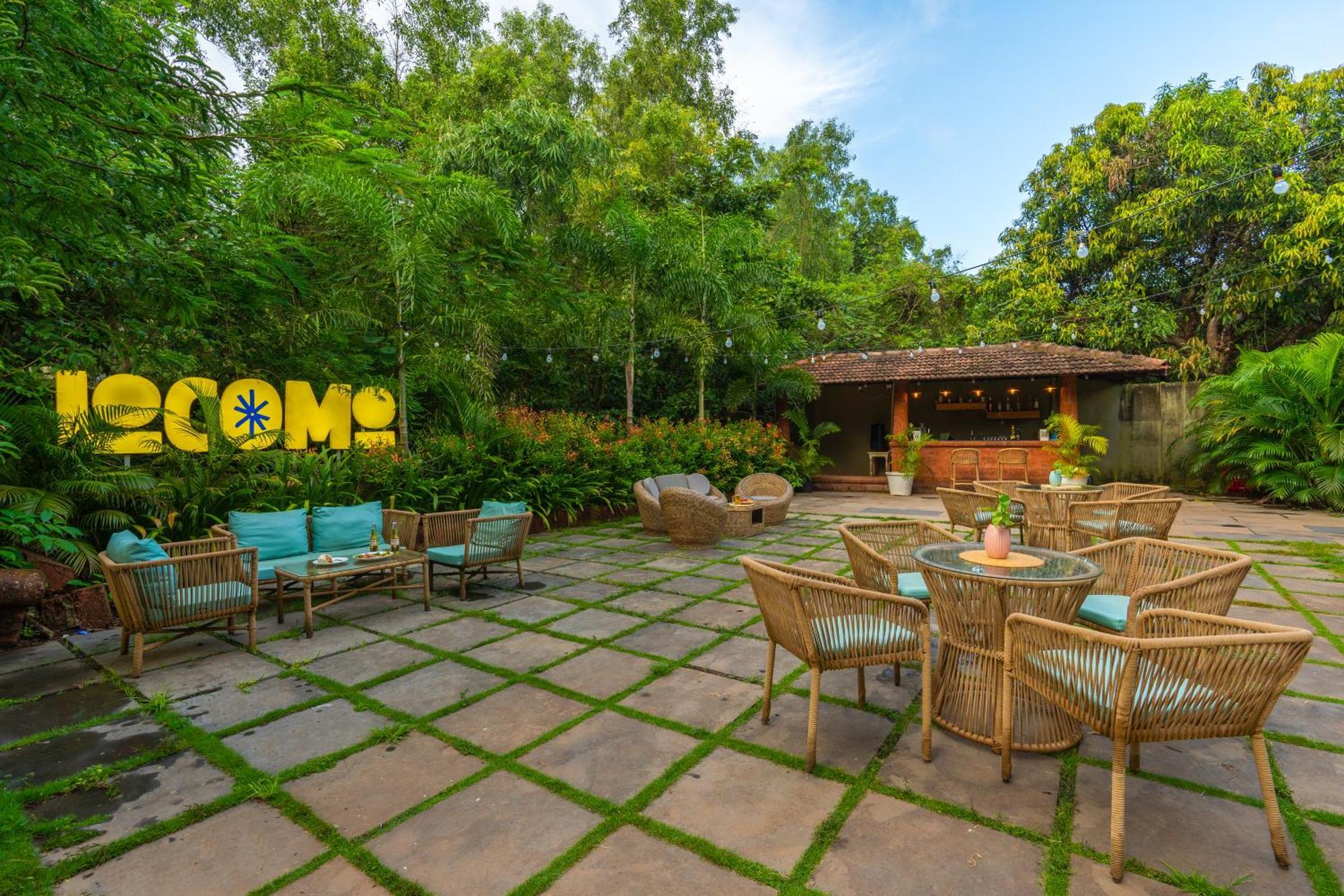 Locomo Boutique, Morjim - Stay Work Eat 외부 사진