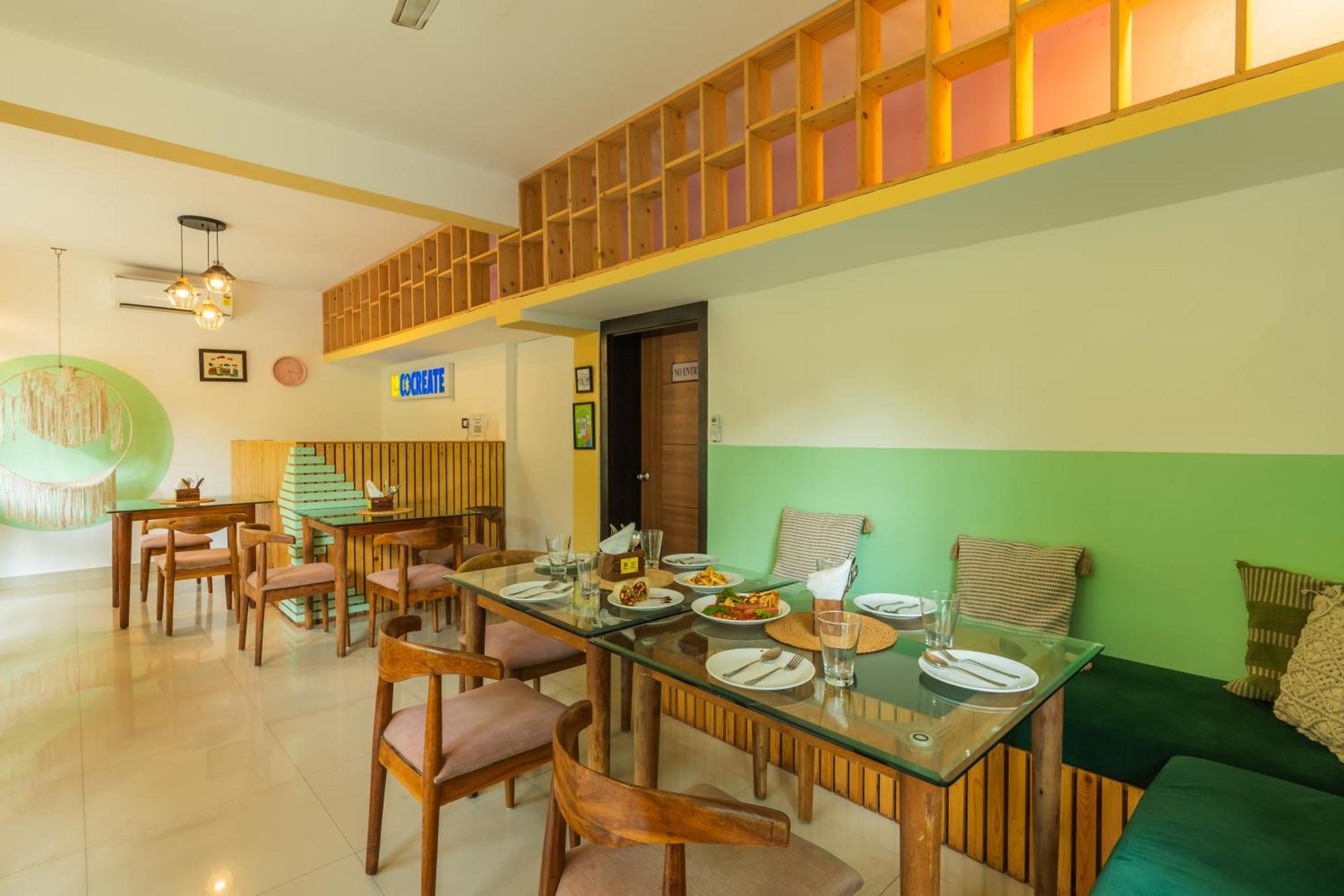 Locomo Boutique, Morjim - Stay Work Eat 외부 사진