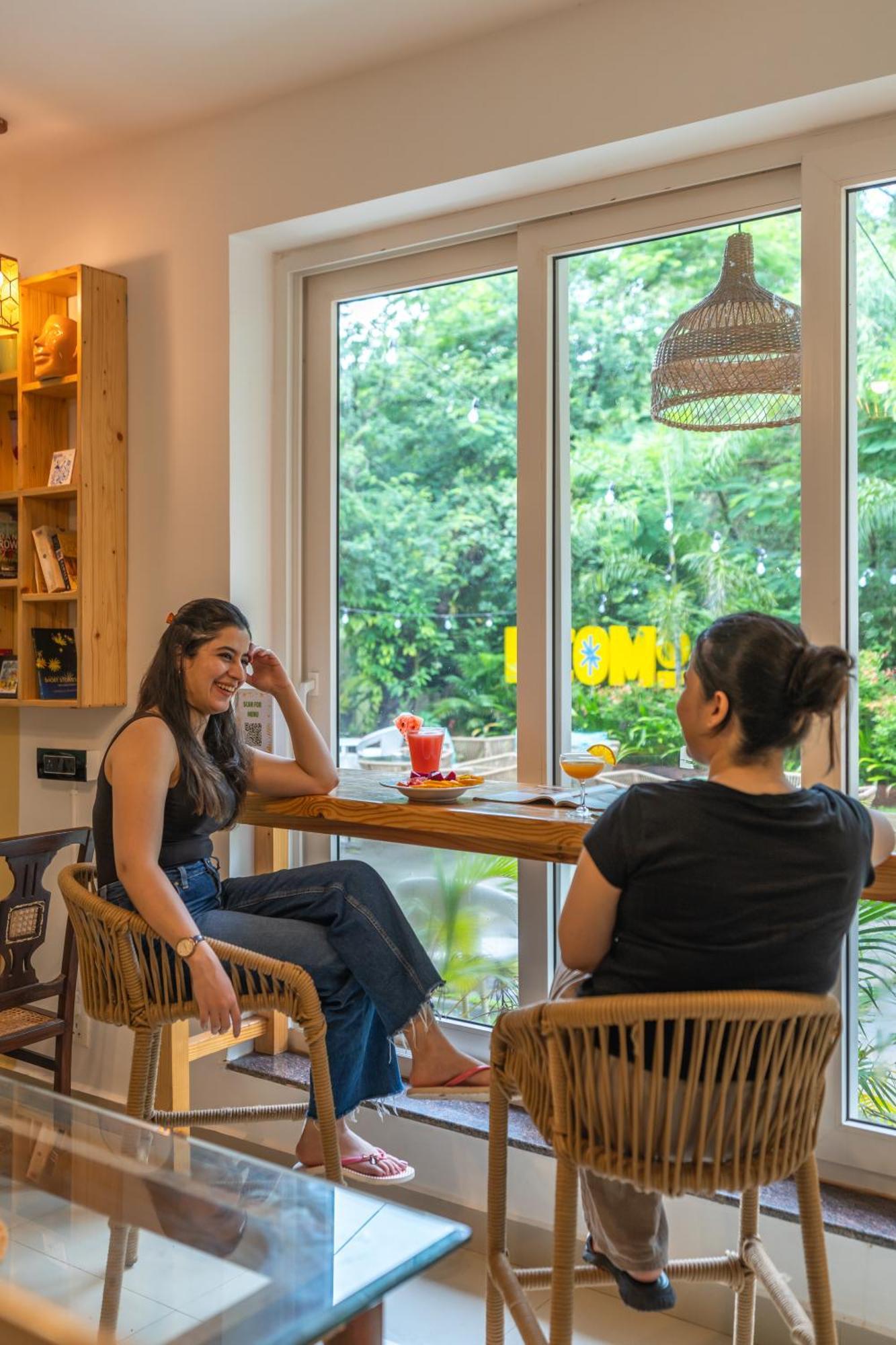 Locomo Boutique, Morjim - Stay Work Eat 외부 사진